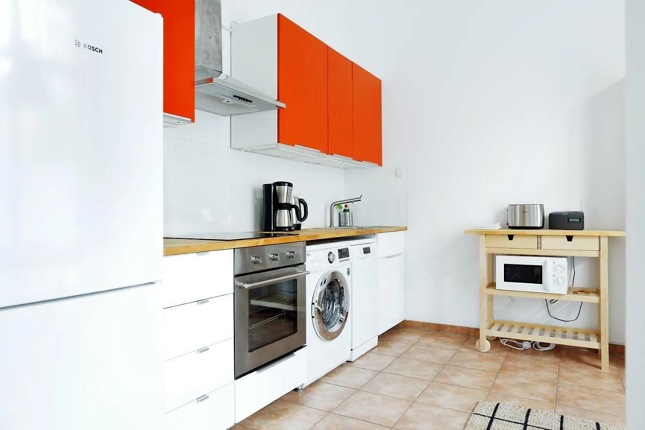 Swine By Rockchair Apartments L Superhost Status L Cozy Family & Business Flair In City Center 