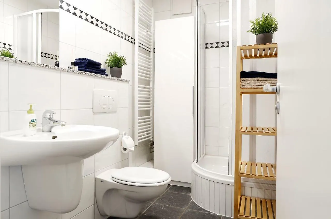 Swine By Rockchair Apartments L Superhost Status L Cozy Family & Business Flair In City Center 