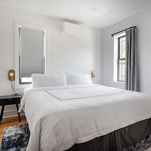 Modern Three Bedroom Brooklyn Condo-hotel , New York United States